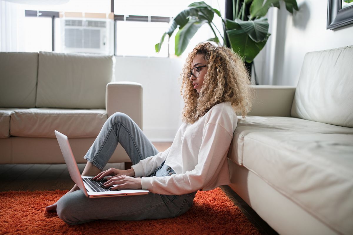 LINK BETWEEN LAPTOPS, EMF EXPOSURE, AND TOASTED SKIN SYNDROME